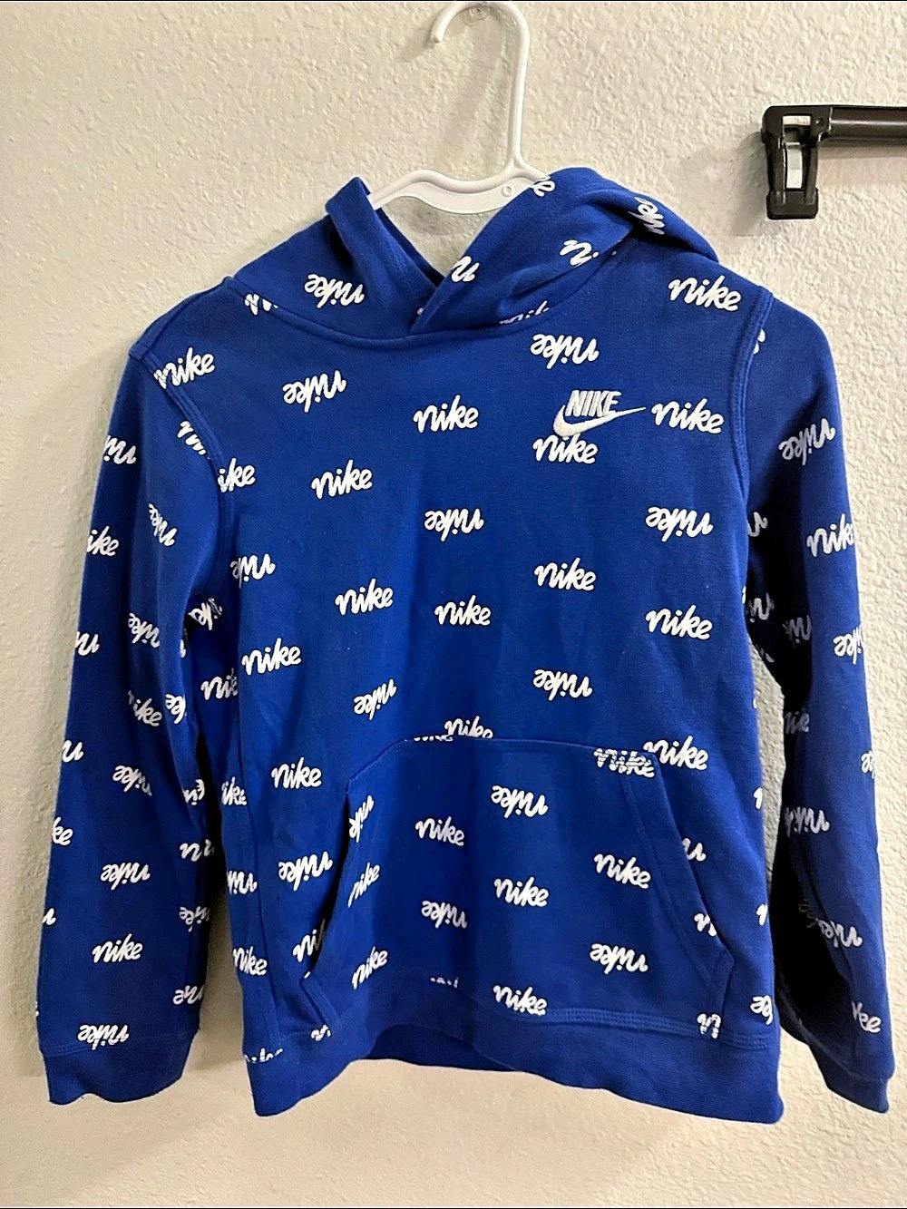 Nike Club Fleece Allover Print Pullover Hoodie Boys Medium Blue & White